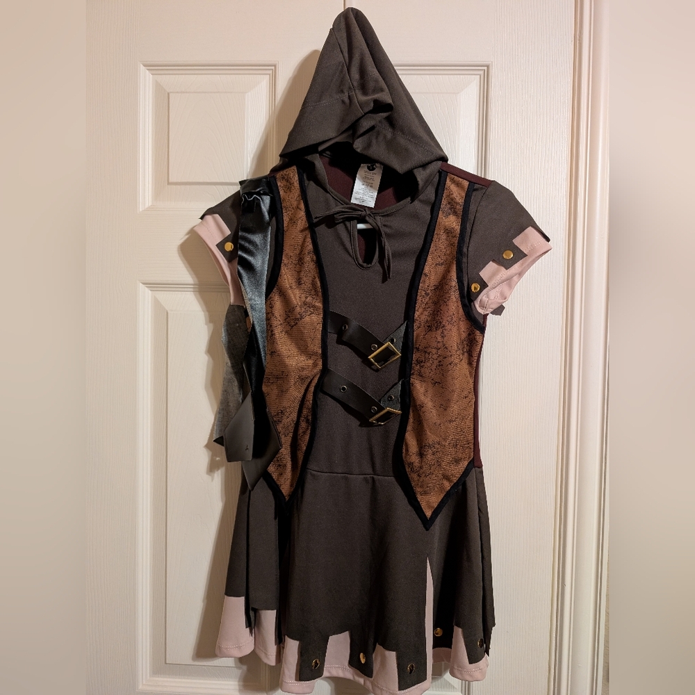 Spirit Halloween Miss Robin Hood Costume, size Tween Large